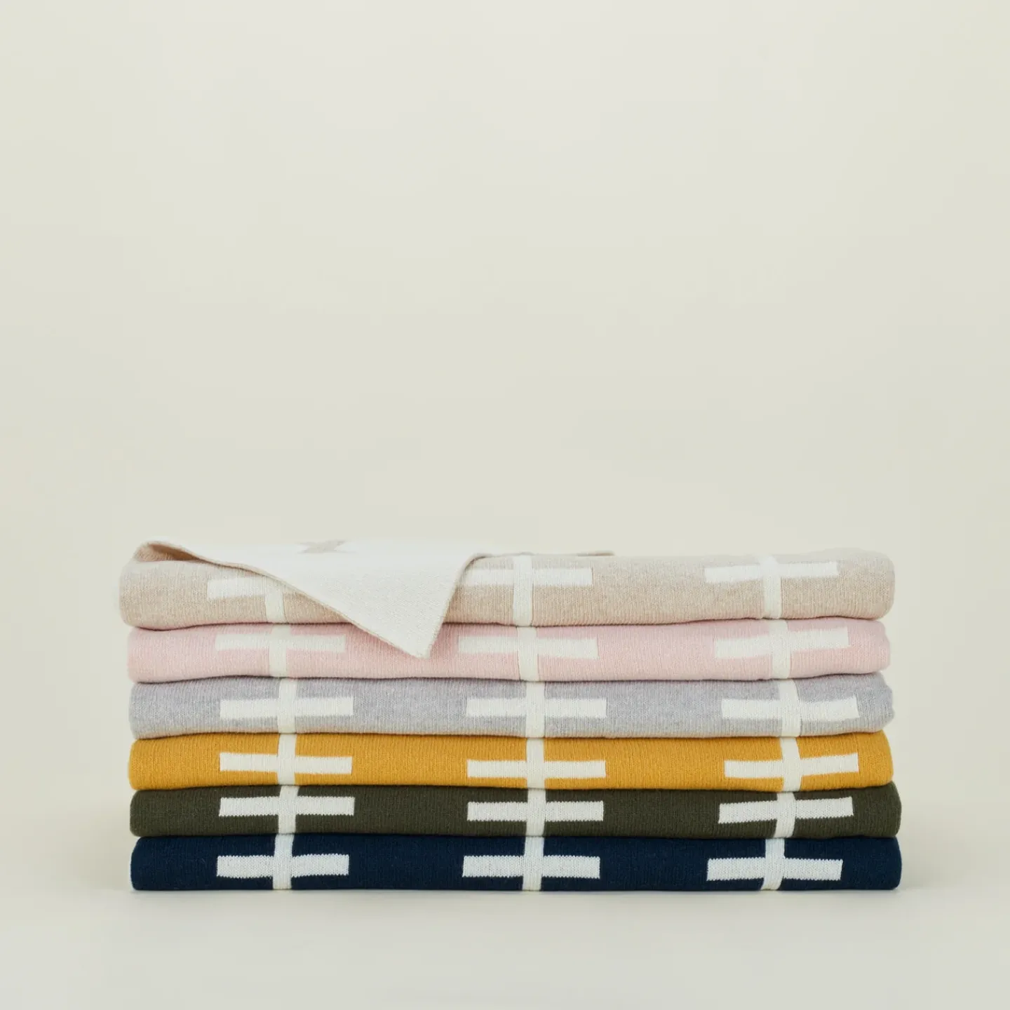 Hawkins New York Throws^Cross Knit Throw