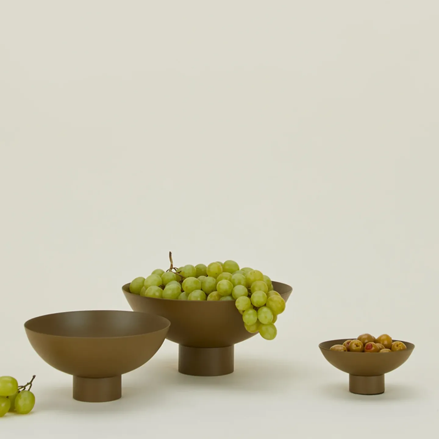 Hawkins New York Kitchen Accessories|Vases & Bowls^Essential Footed Bowl