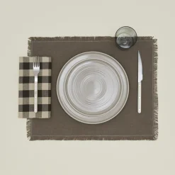 Hawkins New York Table Linens^Essential Gingham Dinner Napkin, Set of 4