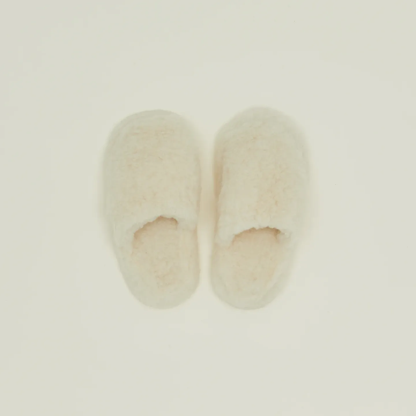 Yoko Wool Loungewear^Fuzzy Wool Slippers
