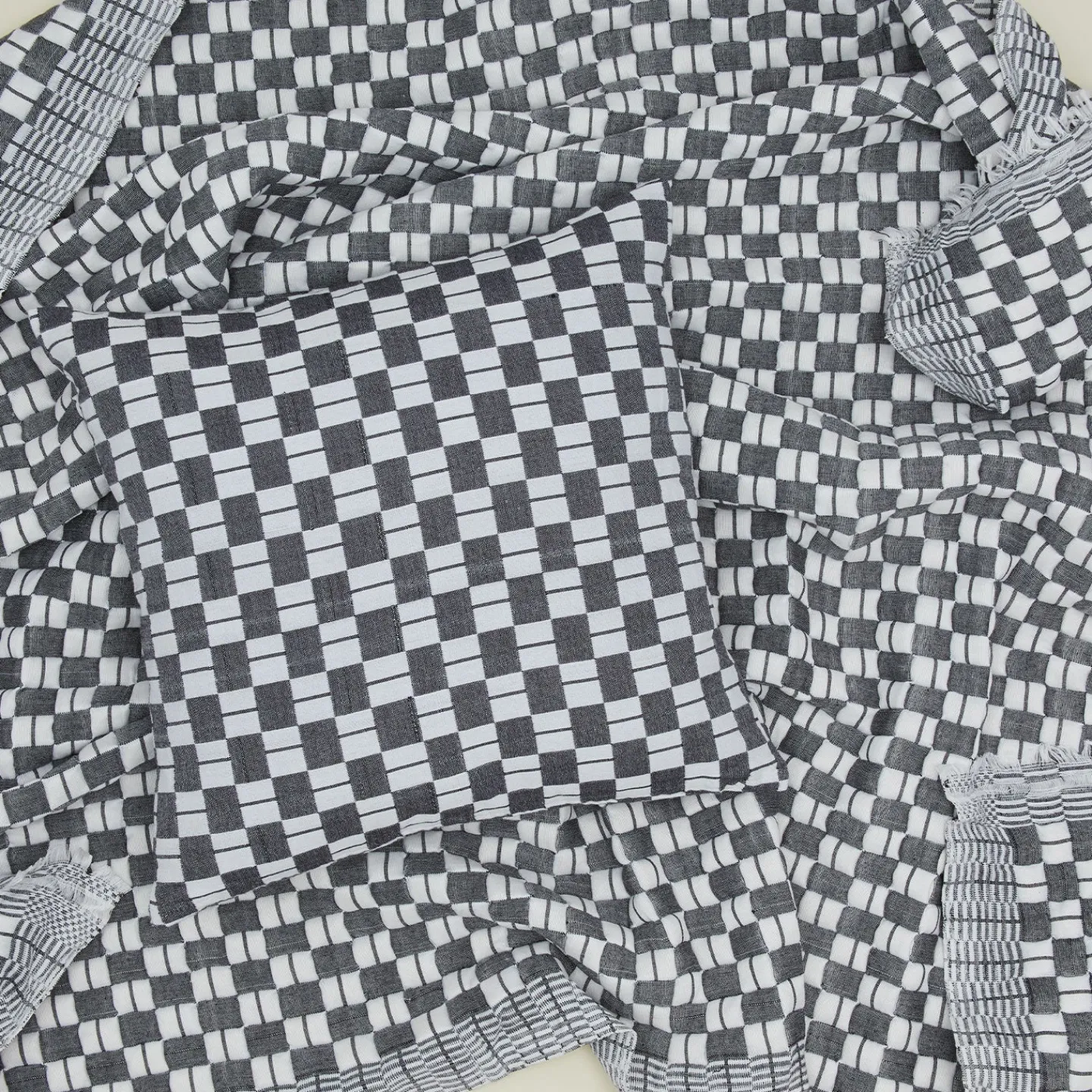 Archive NY Throws^Quilted Checkered Throw