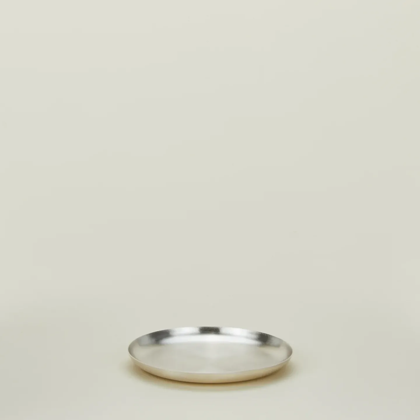 Fog Linen Glassware & Barware|Serveware^Round Silver Plate