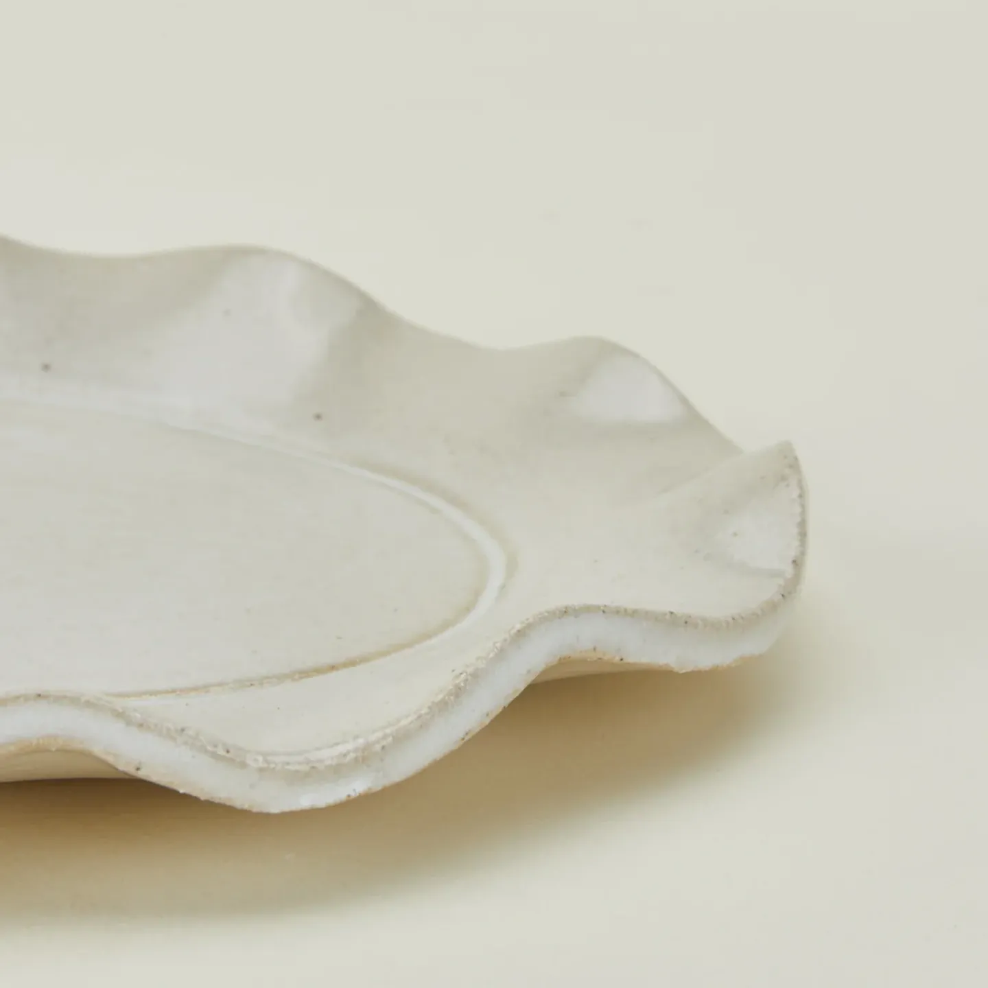 Salto Serveware^Ruffle Edge Platter