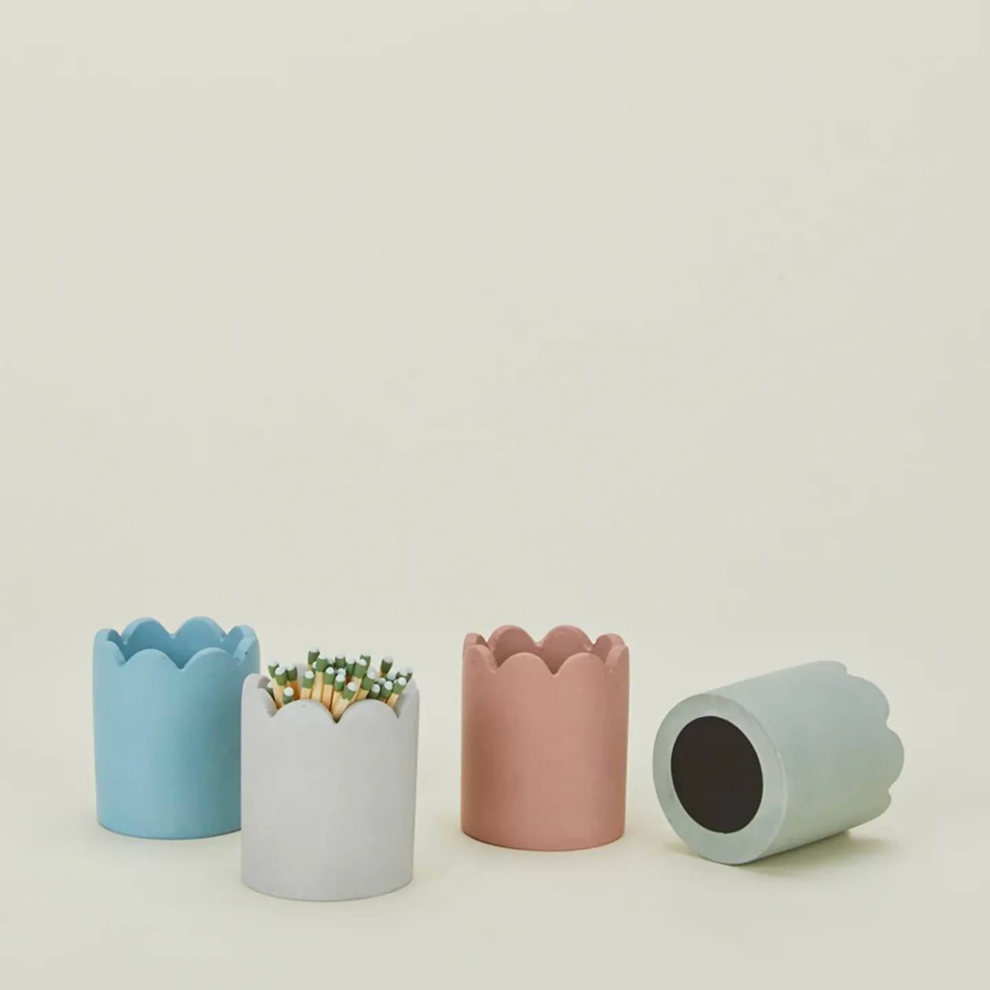 LINDAMAKESS Bath Accessories^Scalloped Match Striker