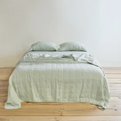 Hawkins New York Blankets & Quilts^Simple Linen Quilt
