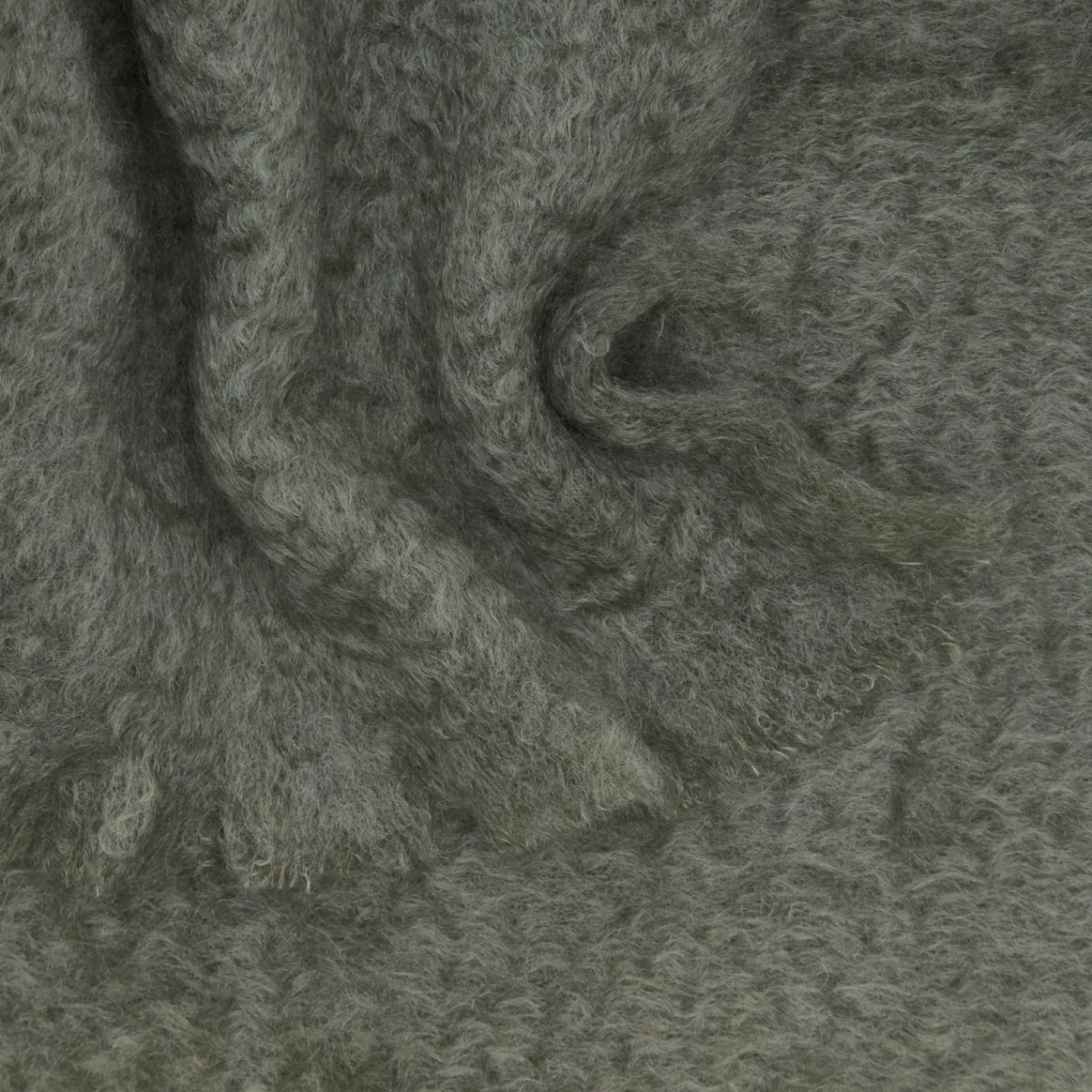 Mantas Ezcaray Throws^Solid Mohair Throw