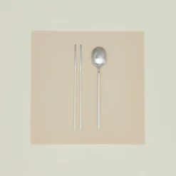 Illo Flatware^Spoon + Chopsticks Set