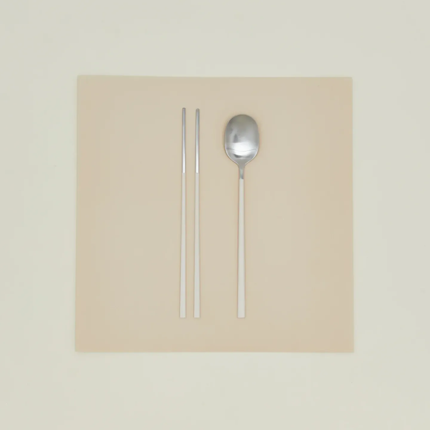 Illo Flatware^Spoon + Chopsticks Set