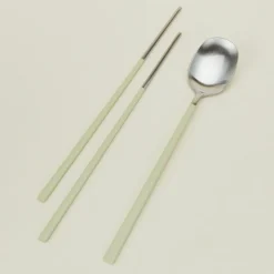 Illo Flatware^Spoon + Chopsticks Set
